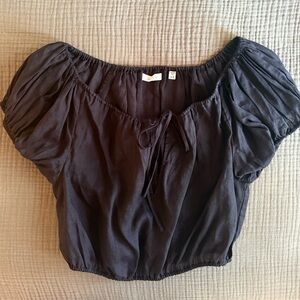 Doen Women's Black Peasant Top